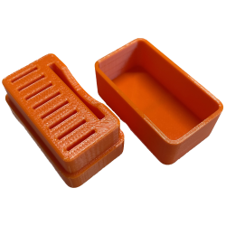 Pudełko na 8 kart microSD z adapterem i przykrywką